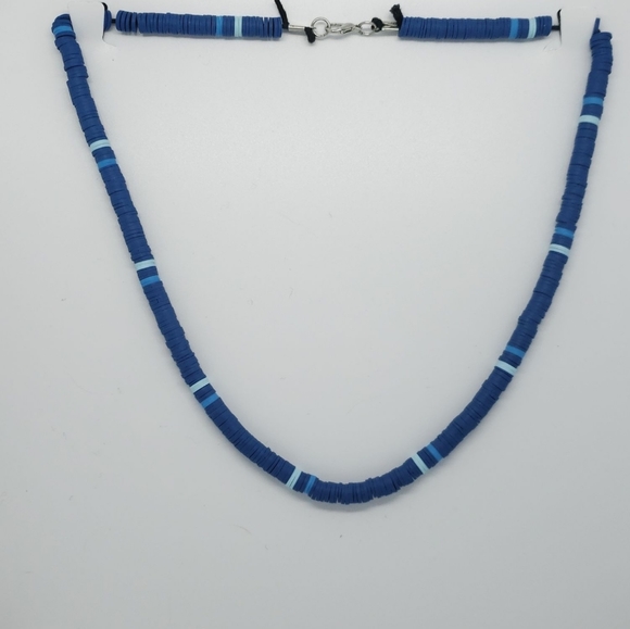 Beach bum - Picture 2 of 2